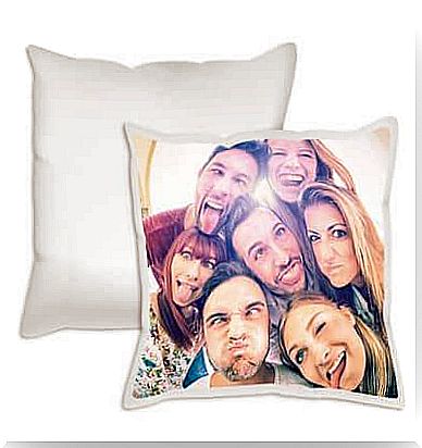 decorate cushions with family photos