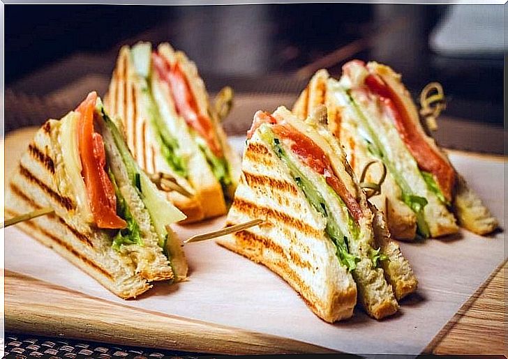 Recipes for family dinners: the club sandwich