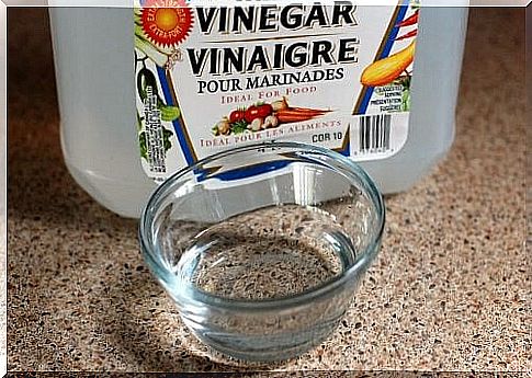 white vinegar to eliminate bad odors on a mattress