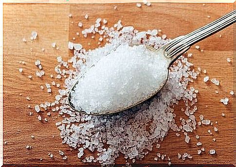 A spoon of salt.