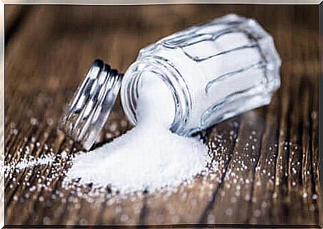 An overturned salt shaker.