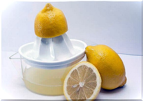 Lemon juice against hypertension.