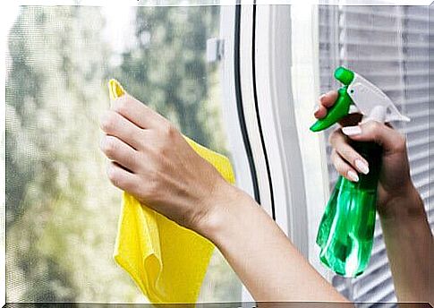 efficient method of washing windows