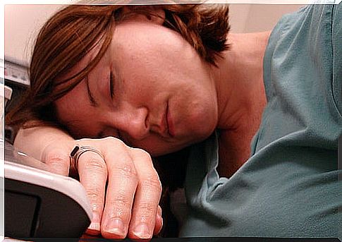 signs of vitamin deficiency: chronic fatigue