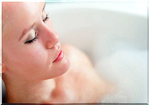 Uses and benefits of hydrogen peroxide: relaxing bath